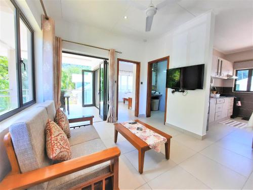 Palm Holiday Apartments photo 3