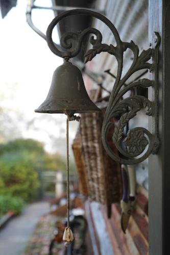 Gallery image of Homeo Alpine Cottage in Omeo