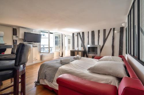 The Perfect Parisian 2 bdrs flat at Le Marais