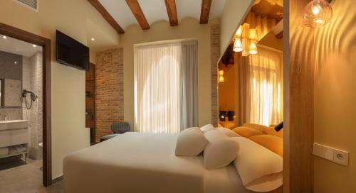 Gallery image of SH Suite Palace in Valencia