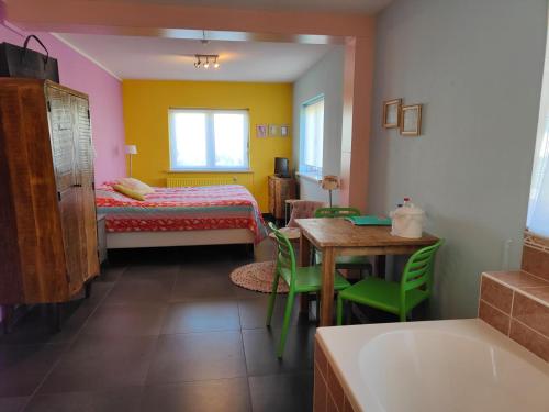 Postel nebo postele na pokoji v ubytování Hotel Domburg4you