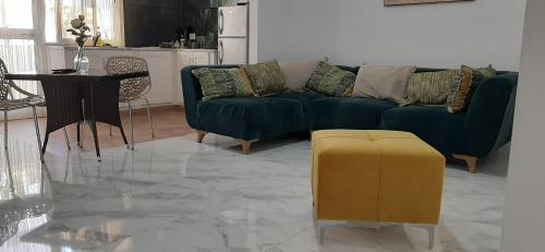 Area soggiorno di LEO Haute standing appartment S1 center ville Monastir