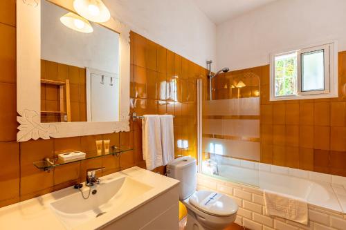 Bilik mandi di Hotel-Apart CORTIJO LAS PIÑAS