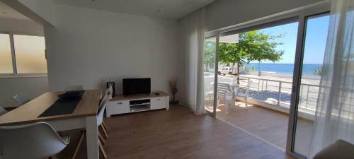 11 Beira Mar - Casas & Papeis