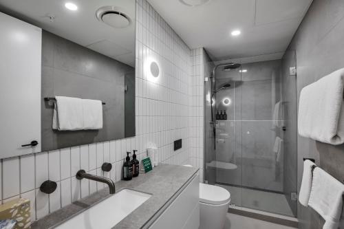 Ένα μπάνιο στο KT Apartments