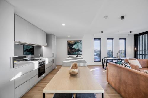 Η κουζίνα ή μικρή κουζίνα στο KT Apartments