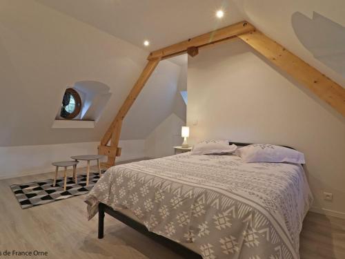 Llit o llits en una habitació de Gîte Bizou, 5 pièces, 8 personnes - FR-1-497-139