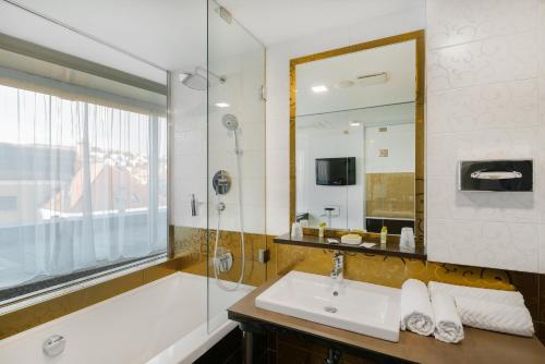 صورة لـ Corso Hotel Pécs في بيتْش