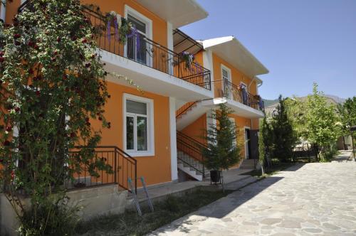 Budova, kde se apartmán nachází