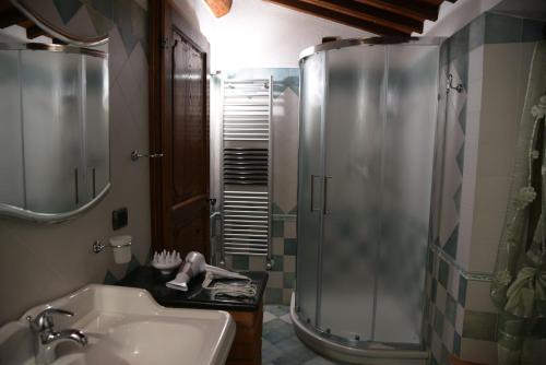 Koupelna v ubytování Villa Ginevra-Villa Indipendente-Crete Senesi-Tuscany