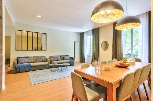 119 - Urban Spacious Apartment Sebastopol