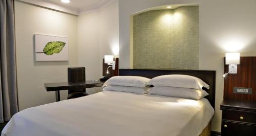 Letto o letti in una camera di ANEW Hotel Centurion Pretoria