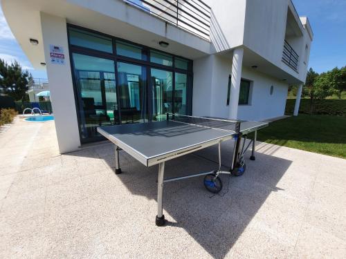 Kemudahan pingpong di Quinta do Anjo Palmela Setubal Villa with a Private Pool atau berdekatan
