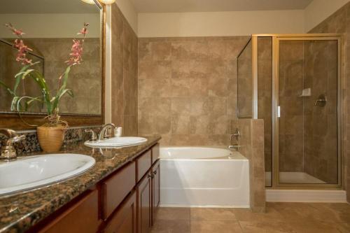 2 Bedroom 2 Bath Condo in Bella Piazza Resort, Davenport, Statele Unite ale Americii
