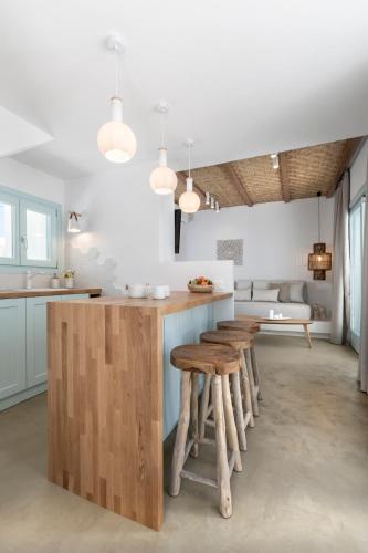 Cucina o angolo cottura di Santo Bloom Luxury Villas