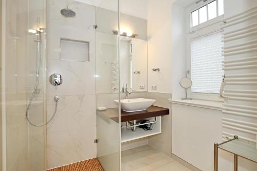 Um banheiro em Villa Rheingold - Wellgunde Wohnung 1b