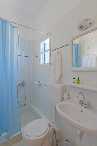 Gallery image of Poseidon Studios in Analipsi