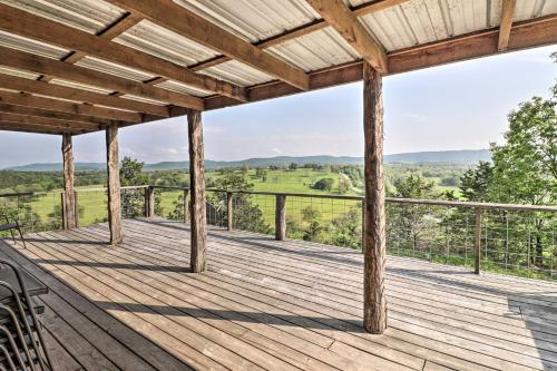 CJs Crooked Hideaway - Secluded Retreat!