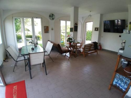 Gallery image of Ritratto sul Lago B&B in Dormelletto