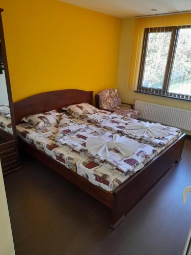 
Легло или легла в стая в Guest house-restaurant St. George / Къща за гости-ресторант Свети Георги
