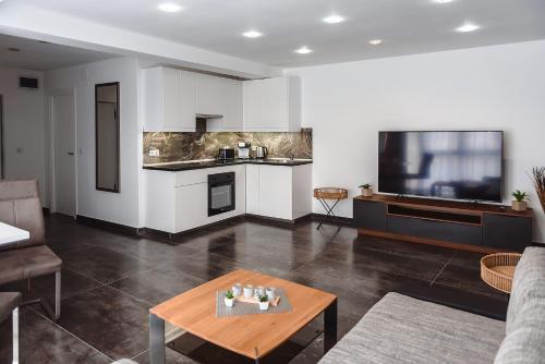 Dapur atau dapur kecil di Concept Apartments Budiului 42
