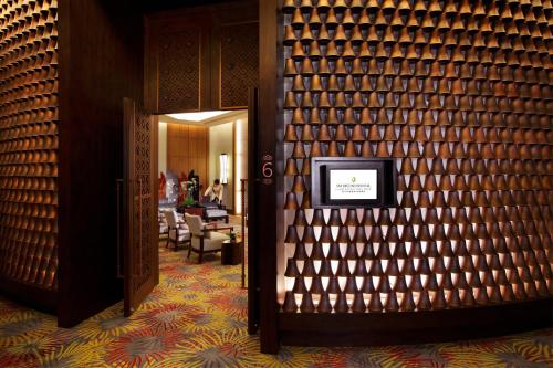 Χώρος καθιστικού στο InterContinental Lijiang Ancient Town Resort by IHG