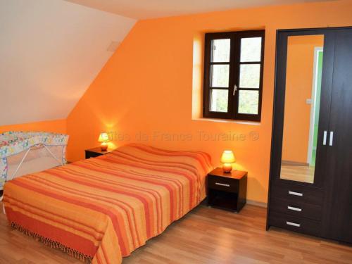 Posteľ alebo postele v izbe v ubytovaní Gîte Chemillé-sur-Indrois, 4 pièces, 7 personnes - FR-1-381-375