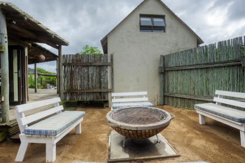 Un patio o zona al aire libre en Baleia Azul 11