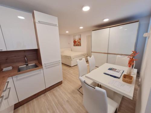 Studio Apartment Gea 2 Tour As Ljubljana