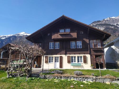 Fotografie z fotogalerie ubytování 2 Zimmerwohnung Homestay Brienz Spanischgässli v destinaci Brienz