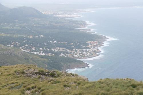 an aerial view of the shoreline of the ocean at Bell Port Hotel in Cala Ratjada