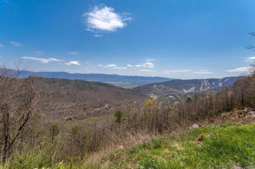 Gallery image of The Summit at Massanutten Resort by TripForth in McGaheysville