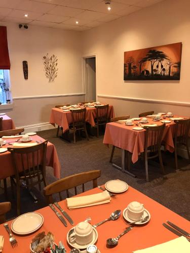 En restaurant eller et andet spisested på The Strathdon