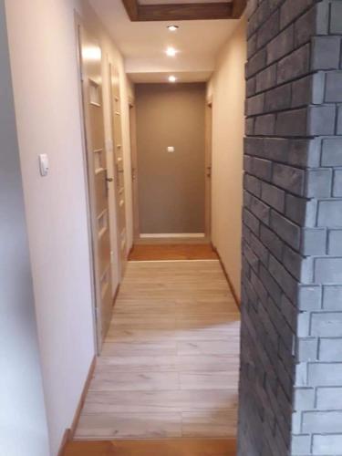 Φωτογραφία από το άλμπουμ του Apartament pod lasem σε Bandrów Narodowy