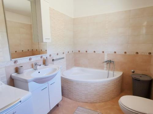 Vidas Nela - Holiday House