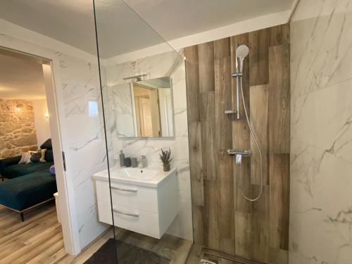 Foto dalla galleria di Apartman Veronika a Risika