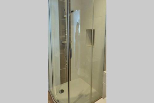 Ένα μπάνιο στο Oak Tree Annex Keppel Gate B & B
