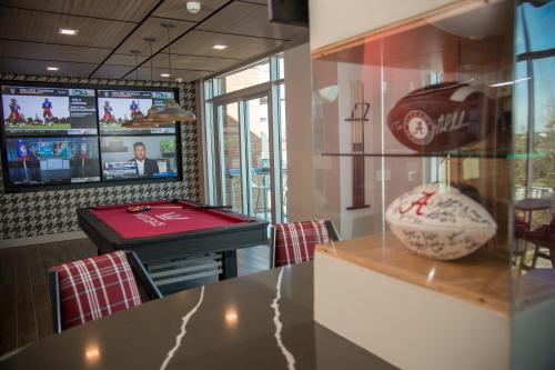 WestGate Luxury Condominiums – Photos 2