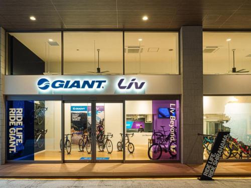a store front of a store with bikes on display at SHIRAHAMA KEY TERRACE SEAMORE RESIDENCE - Vacation STAY 35166v in Kanayama