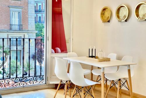 Huertas II, 2 bedrooms in the center