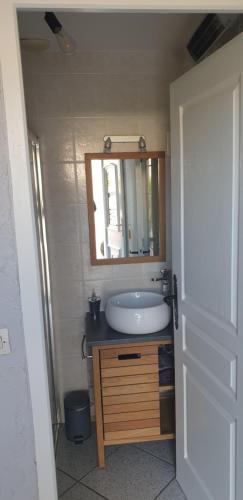 ห้องน้ำของ Studio indépendant dans maison individuelle