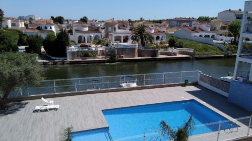 Apartament amb piscina