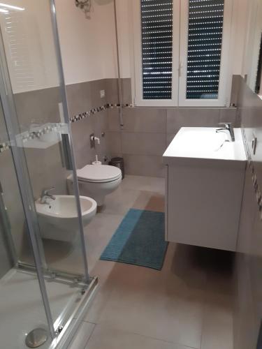 Kylpyhuone majoituspaikassa Villa Lina