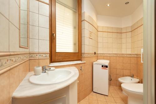 A bathroom at Casa dei Mori