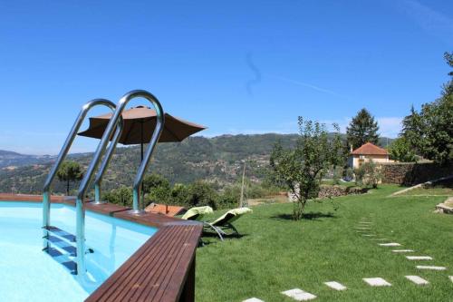 Der Swimmingpool an oder in der Nähe von Casa de Campo - Cinfães do Douro