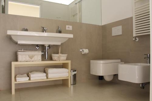 A bathroom at Villa del Sole Siena