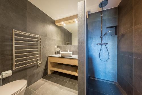 Koupelna v ubytování Apartment La Forêt 5 - Spa access - Centre Station