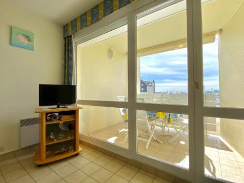 Photo de la galerie de l'établissement REF 043 T2 Résidence avec piscine Port du Crouesty, à Arzon