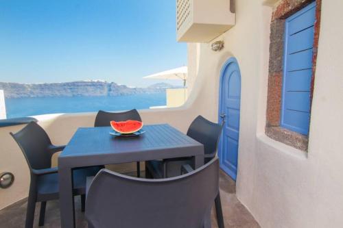 Twin Cave House