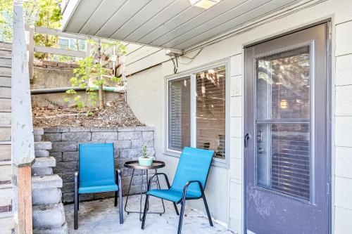 Driftwood Waterfront Gem – Photos 5